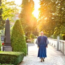 Meditation Luzern im Friedhof Friedental mit Zen Mönch Marcel Reding