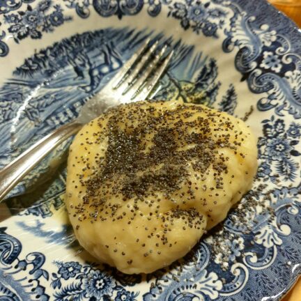 Yeast dumplings at the Honora zen monastery during the january meditation week