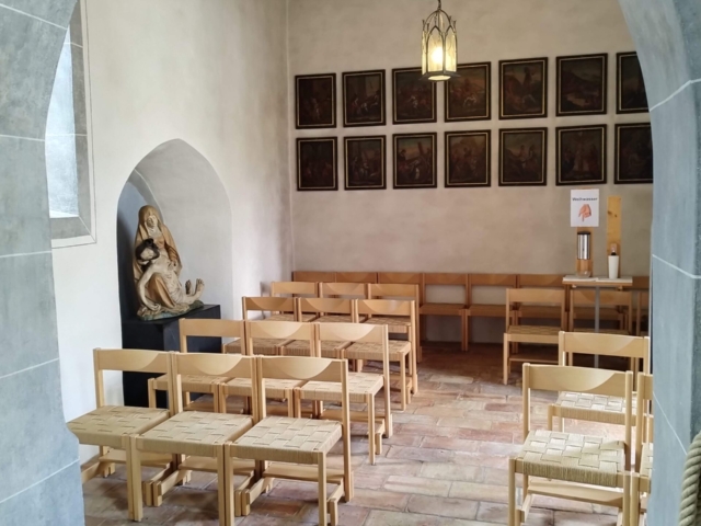 Christliche Zen Meditation in der Friedenskapelle in Reichenburg