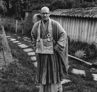 Ihr Hochzeitsredner Abt Reding (Zen Mönch) führt Sie gerne durch die Hochzeitszeremonie nach ihren Wünschen.