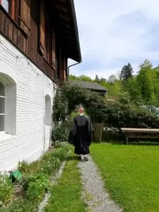 Zen monk abbot reding as a funeral celebrant | honora zen monastery